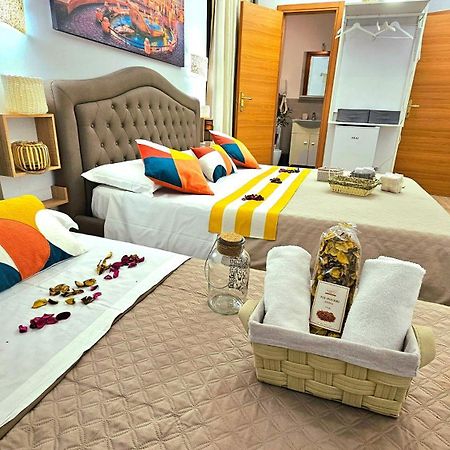 לינה וארוחת בוקר A Casa Simpatia Roma - Free Parking If You Book 4 Nights מראה חיצוני תמונה