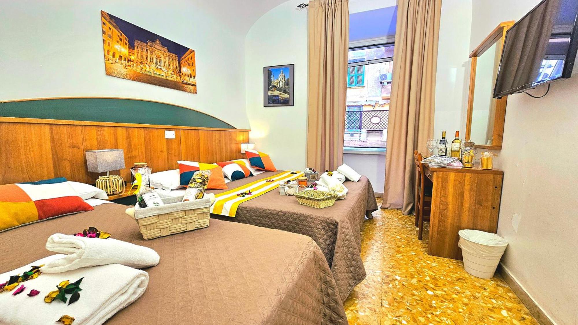 לינה וארוחת בוקר A Casa Simpatia Roma - Free Parking If You Book 4 Nights מראה חיצוני תמונה