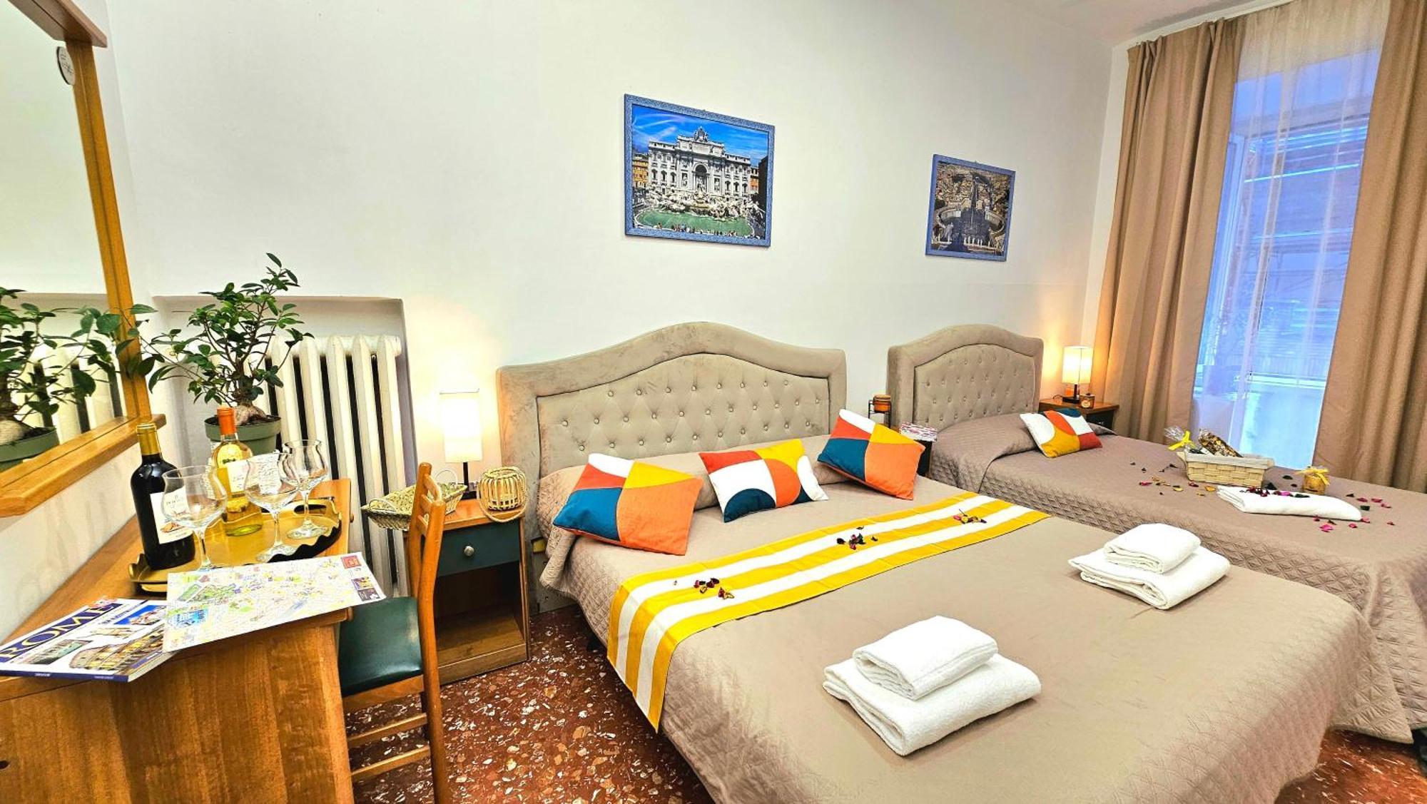 לינה וארוחת בוקר A Casa Simpatia Roma - Free Parking If You Book 4 Nights מראה חיצוני תמונה